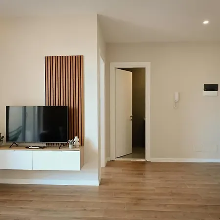 Horizon Heights * Golem (Tirana)